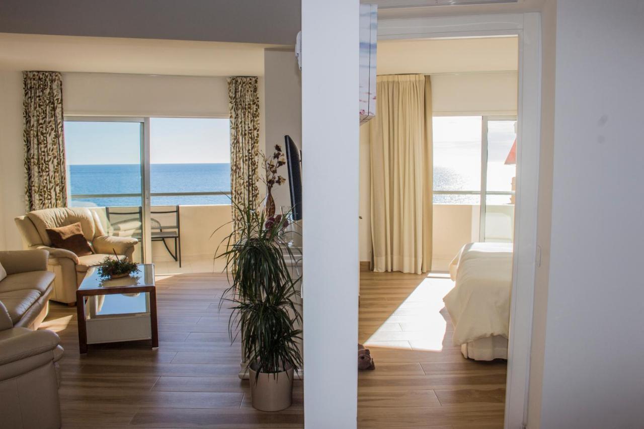 Beachfront Apartment In Fuengirola With Sea Views エクステリア 写真