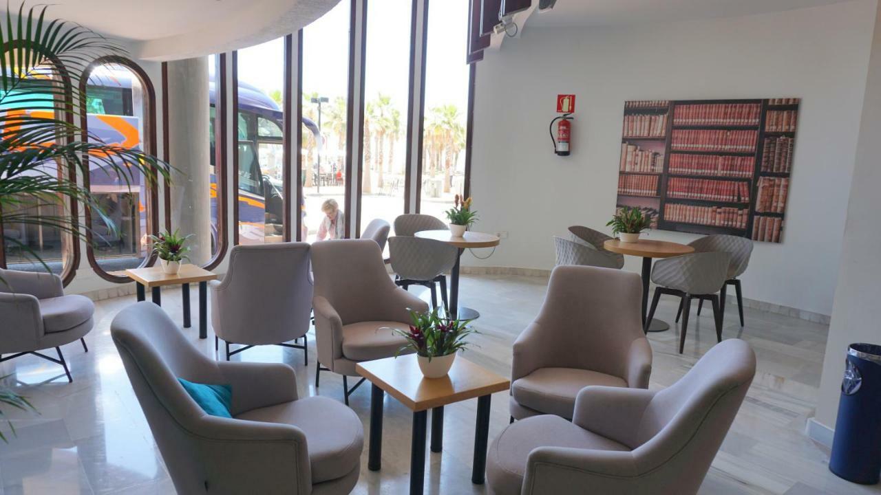 Beachfront Apartment In Fuengirola With Sea Views エクステリア 写真