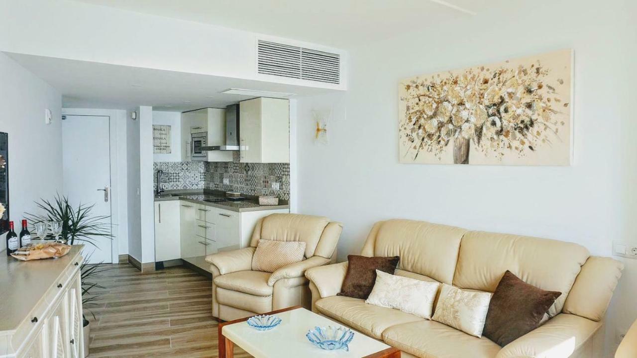 Beachfront Apartment In Fuengirola With Sea Views エクステリア 写真